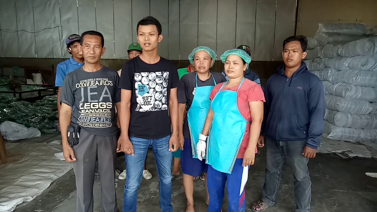 Karyawan pabrik mei sohun Desa moyoketen Boyolangu menolak berita hoax di metsos