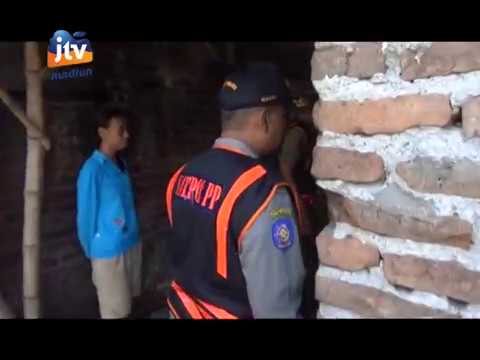 SUGUHAN SEPINCUK BERITA, Razia Warung Esek Esek 13 WTS Digaruk Satpol PP