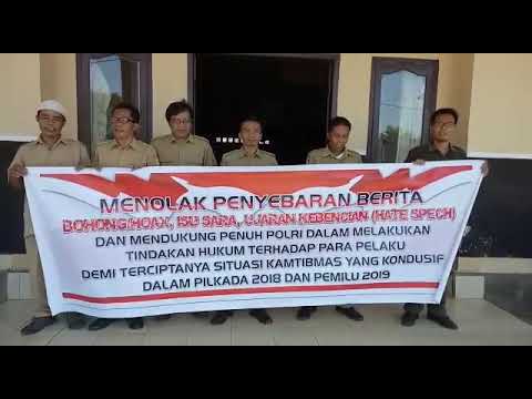 Menolak penyebaran berita hoax staf Desa Selagik