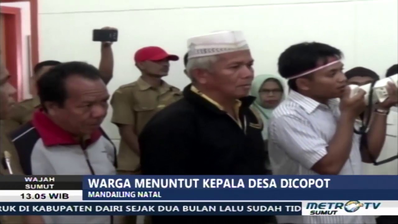 Unjuk Rasa, Warga Menuntut Kepala Desa Dicopot | Berita Viral