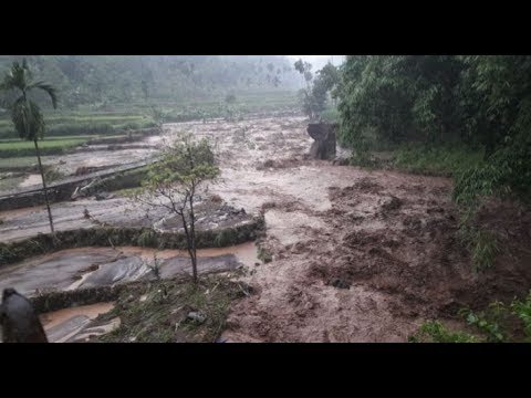 Berita Terbaru 9 Januari 2018 – ‘DAHSYAT’ Banjir Bandang SITUBONDO Rendam Sejumlah Desa