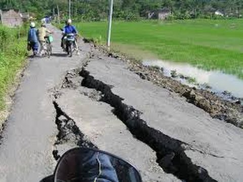 Berita 5 November 2015 – VIDEO Gempa Alor Rusak Delapan Desa