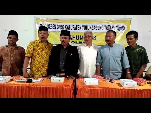 Kades dan perangkat desa Campurdarat mendukung Polri berantas pelaku penyebaran berita hoax