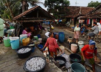 Rakyat Makin Tertekan: Saatnya Bertindak Sebelum Menjadi Bom Waktu