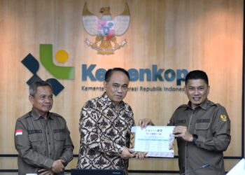 Ketua Umum DPP DESA BERSATU Silaturahmi dengan Menkop: Bahas Percepatan Pembentukan Koperasi Desa Merah Putih