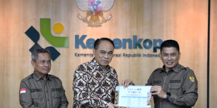 Ketua Umum DPP DESA BERSATU Silaturahmi dengan Menkop: Bahas Percepatan Pembentukan Koperasi Desa Merah Putih