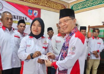 Serahkan KTA ABPEDNAS Berasuransi, Indra Utama Lantik Jajaran Pengurus DPD dan DPC se-Provinsi Banten