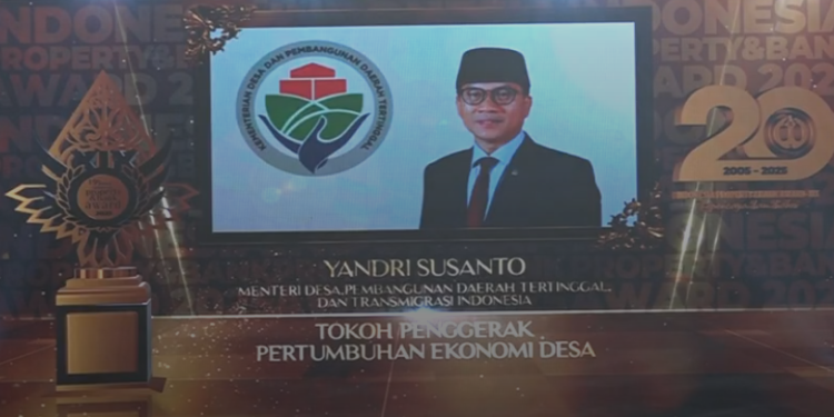 Mendes Yandri Susanto Raih Penghargaan ABPEDNAS Award IV Sebagai Tokoh Penggerak Pertumbuhan Ekonomi Desa di Ajang IPBA XIX 2025