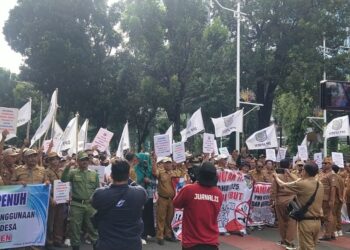 Tolak PMK 81/2025, 10.000 Aparatur Desa Demo Istana Negara