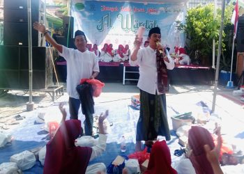 Bambe Driyorejo Bersholawat Bersama KH.Moh.Qosim